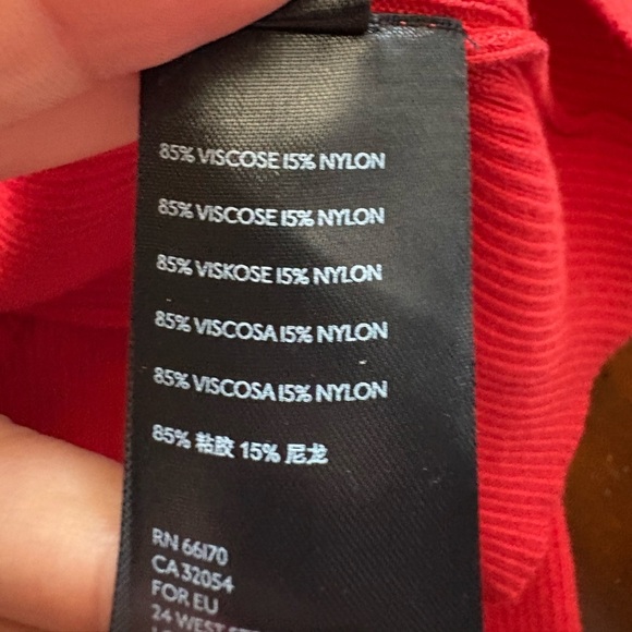 Anthropologie Cecilia Puffed Sleeves
Turtleneck long sleeve top sz M preloved - Picture 3 of 8